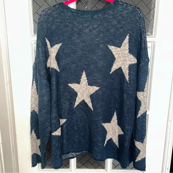 Easel Los Angeles oversized women’s size large blue knit sweater white stars - Picture 4 of 11